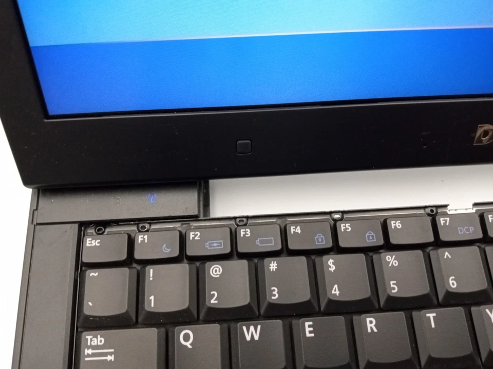 Dell Latitude E4310 13" Laptop Intel i5-580M 4GB RAM 250GB HDD WinXP *READ* -RR - Image 3 of 4