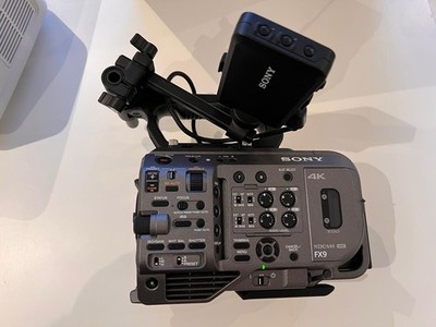 Sony PXW-FX9 FX9 4K Ultra HD Camcorder mit Vollformatsensor und LCD Display