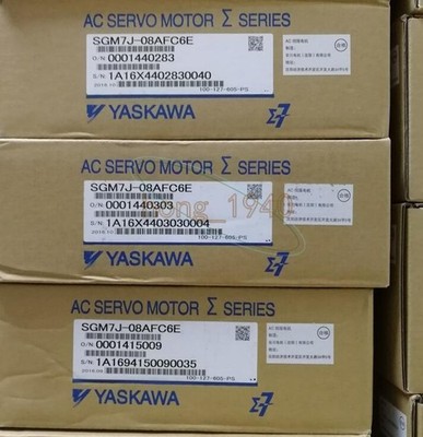 1Pcs New In Box Yaskawa SGM7J-08AFC6E SGM7J08AFC6E Servo Motor