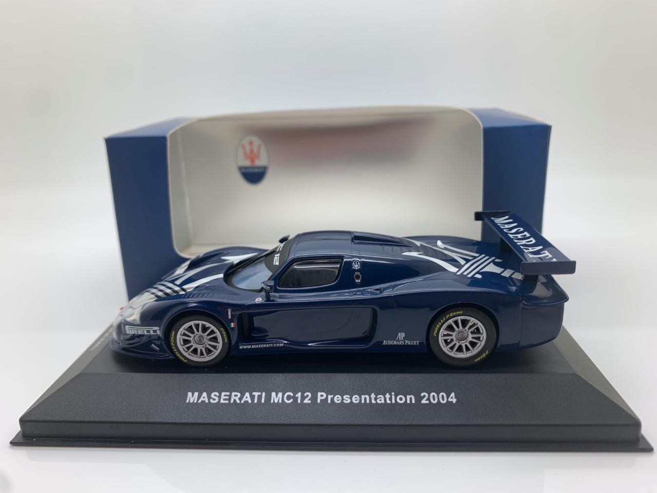 IXO Models Maserati Mc12 Presentation 2004 1:43 MOC043