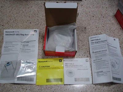 NEW Honeywell T8775 C 1005 Digital Round Thermostat Model # T8775C1005