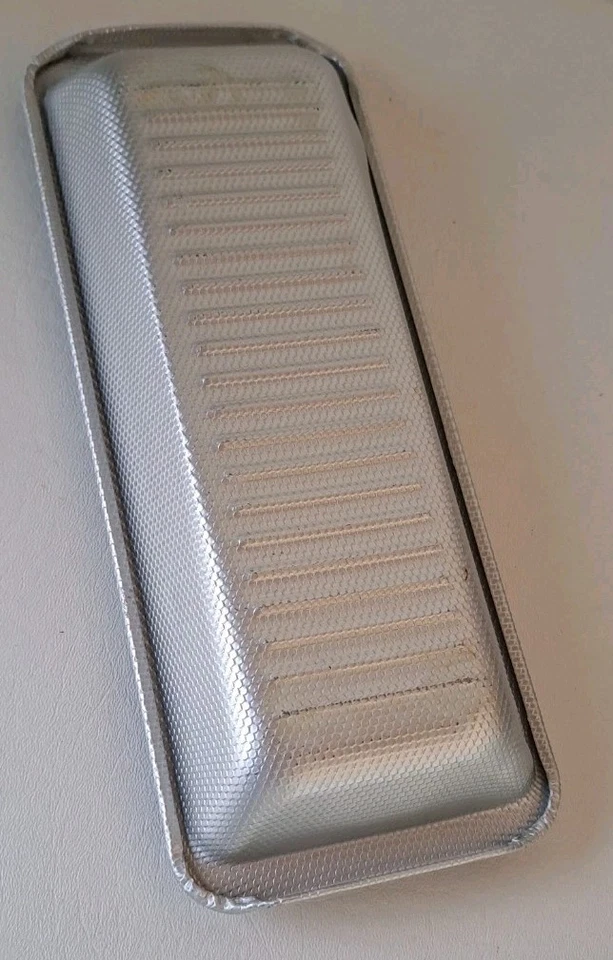 Vintage 1950's Silver Aluminum Ice Cube Tray 18 Slot - Image 4 of 4