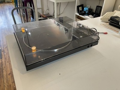Denon DP-300F Fully Automatic Turntable   Belt Drive, Built-in Phono Preamp