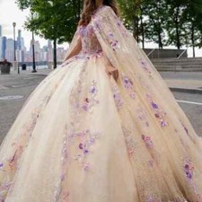 Light Champagne Shinny Quinceanrra Dresses Applique Lace Beads Princess Sweet 16