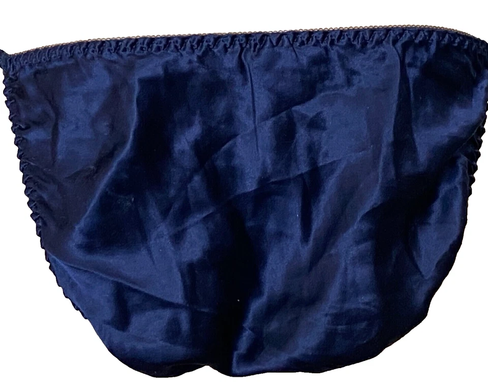 Nuevo con etiquetas Bikini de Colección Años 90 VICTORIA'S SECRET Azul Marino CUENTAS Tanga SEDA Panty Talla M Foto 4 de 4