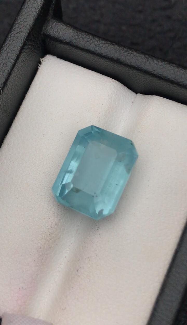 Picture 2 of 5