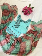 Afghanisches Damenkleid – Handgefertigt mit Liebe