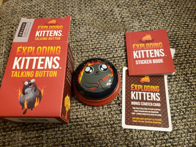 Exploding Kittens: Talking Button 2019 With Mini Sticker Book Starter Card
