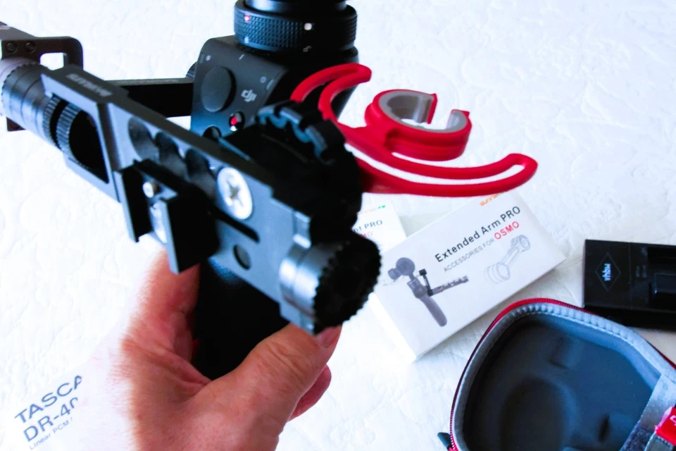 Camera stabilisée 4K DJI Osmo+  et pack complet  : micros Rode, batteries.. - Photo 3/4