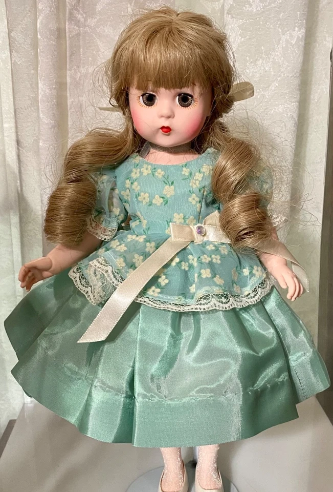 DOS Vestidos Madame Alexander LISSY, Vestido Azul con Ropa Interior, Solero Amarillo, ZAPATOS Foto 4 de 4