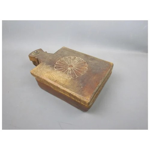 Antique Carved Wood Sliding Lid Spice Pot 1900s MADE IN INDIA - Picture 5 of 5