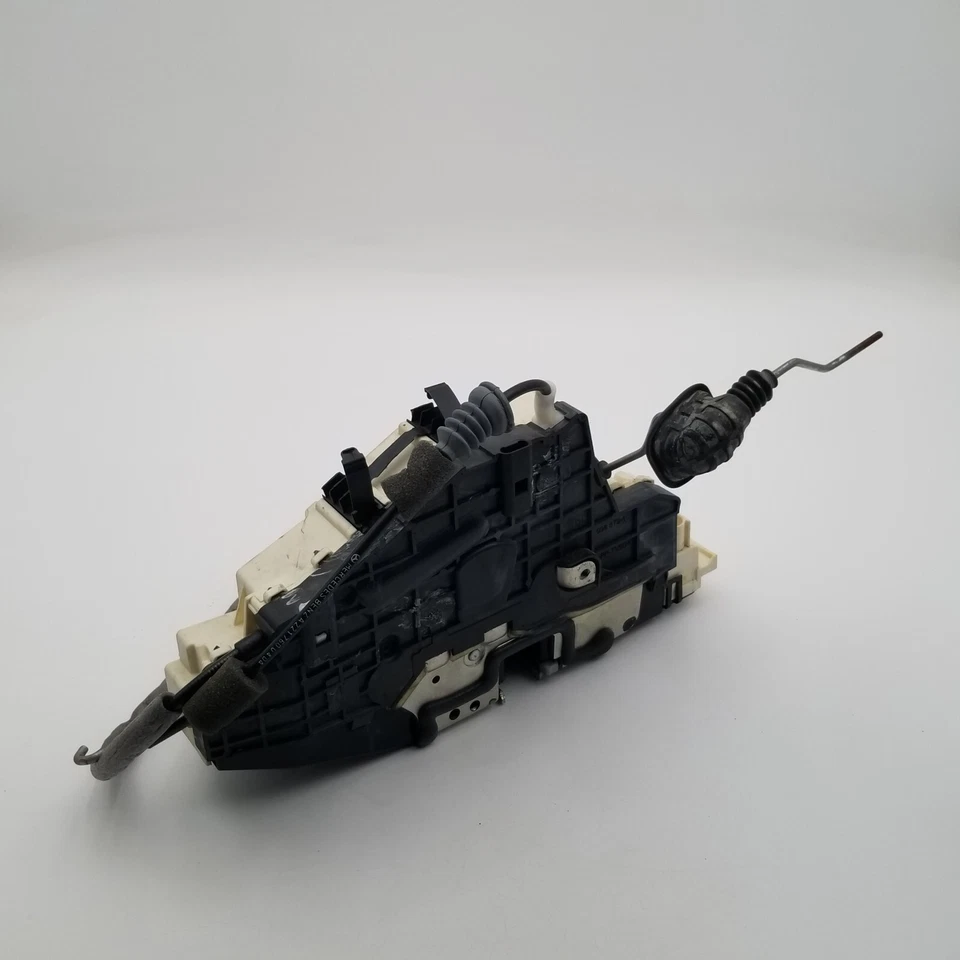 Actuador de cierre de cerradura de puerta delantera derecha Mercedes W216 S550 2007-2014 sin llave Foto 3 de 4