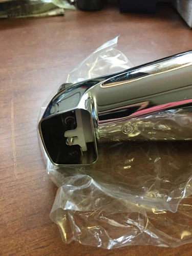 Jones Stephens Diverter Spout Nose Connection Chrome Plated 1/2" FIP D01001  - Picture 6 of 7