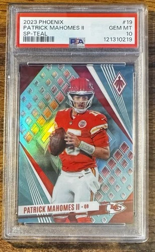 2023 Panini Phoenix - Patrick Mahomes II #19 - SP Teal /125 - PSA 10 Low POP
