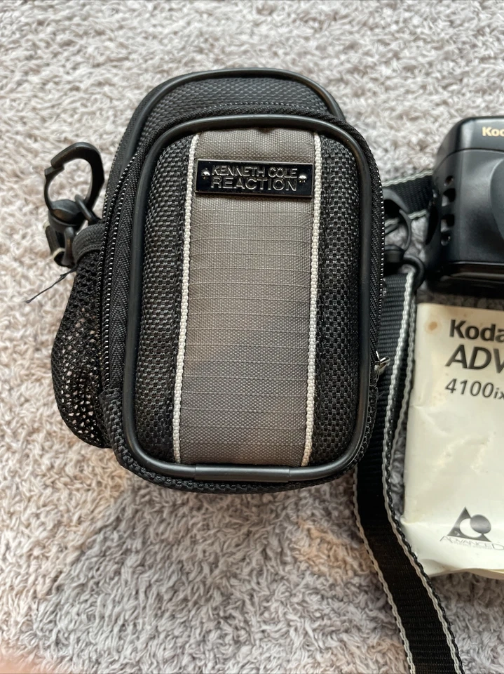KODAK ADVANTIX 4100ix AND KENNETH COLE SLING BAG LENS 30 To 60mm MULTI AF BLACK - Image 4 of 4