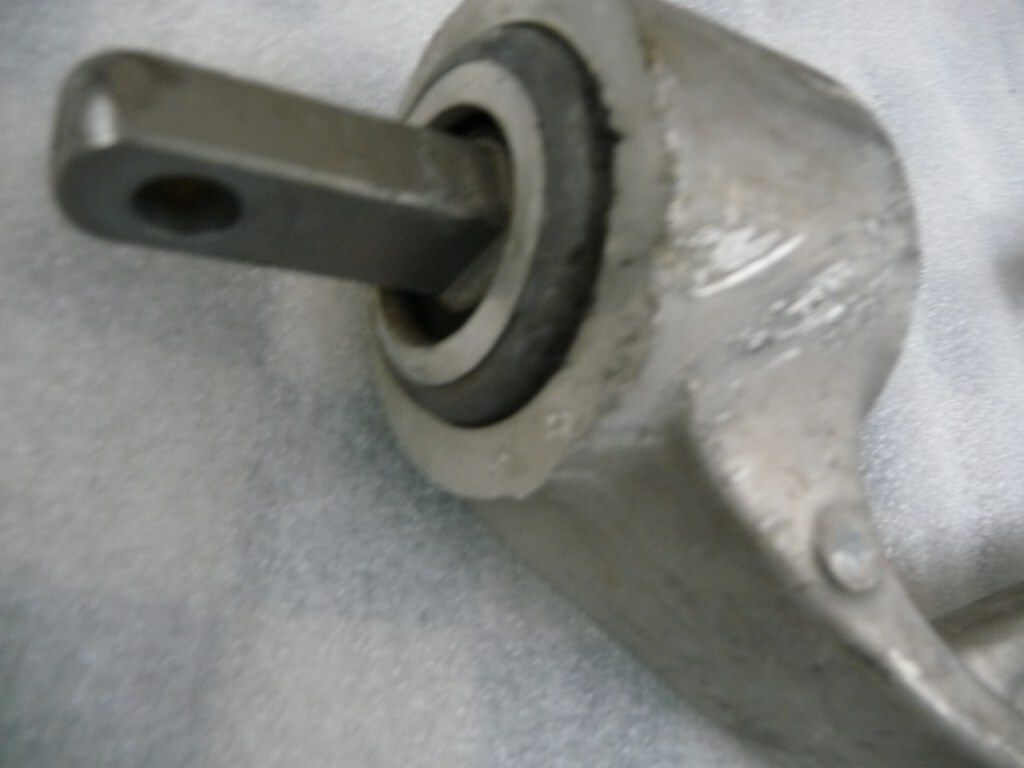 Ferrari California Right Front Lower Control Arm Ball Tie Rod 242496, 221934 OEM