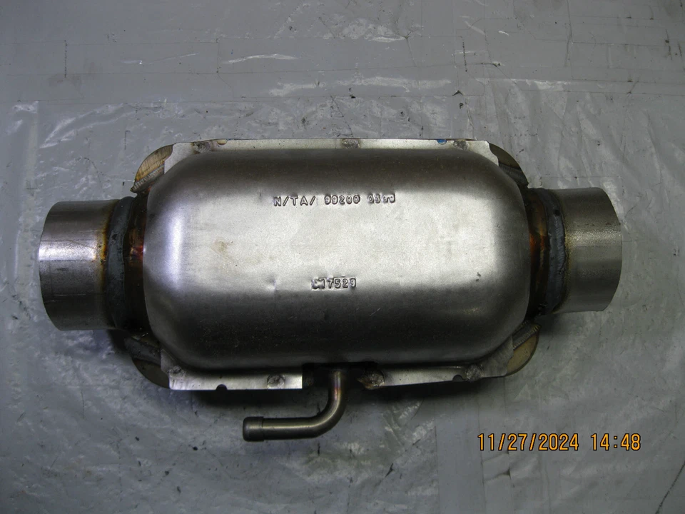 Catalytic Converter-Optional Universal Economy Converter Walker 15034 Foto 2 de 4