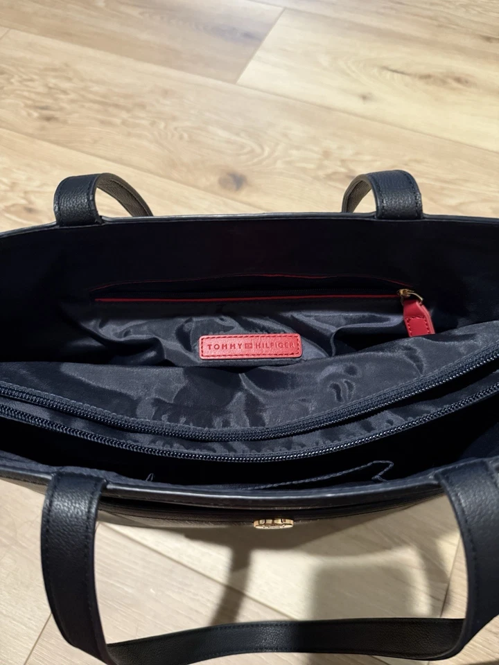 Bolso de Mano Grande Tommy Hilfiger Foto 4 de 4