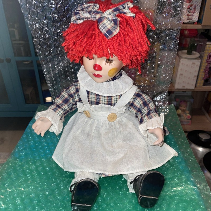 Vintage Bernhardt Heritage Signature Collection Porcelain Ragady Ann Doll