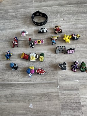 Jibbitz Shoe Charms With Bracelet Lot Of 20 Variety Pokémon, Huggy Wuggy, Rugrat