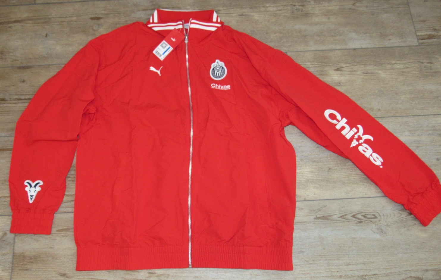 Puma Chivas Guadalajara Liga Mx $120 Red Varsity Full Zip Jacket Men's Large