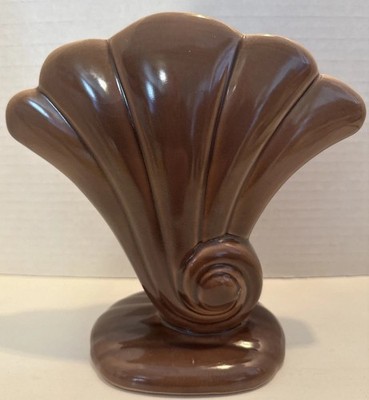 Red Wing Pottery #892 Shell Or Fan Vase In Brown - EUC