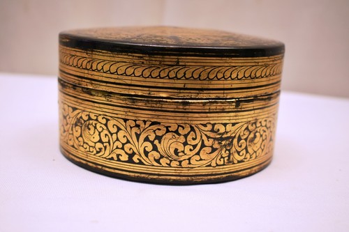 Antique Burmese Betel Nut Box Gilt Lacquerware Myanmar Floral Gold Painted King" - Picture 5 of 12