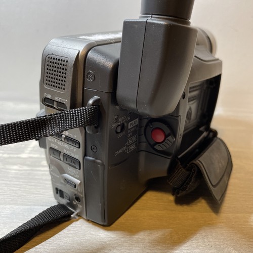 JVC Compact Super VHS Camcorder GR-SXM920U PLAYS TAPES READ DESCRIPTION (B294) - Picture 7 of 10