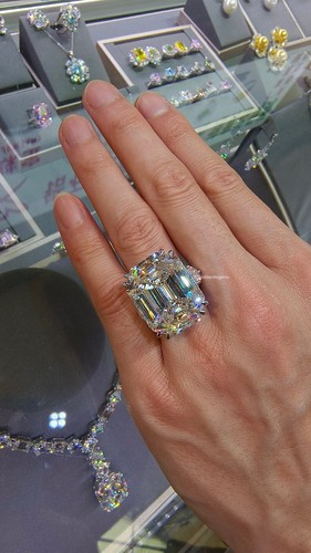 4Ct F-VS1 Emerald Cut Lab Grown Diamond 3 Stone Engagement Ring 14K White Gold - Picture 3 of 3