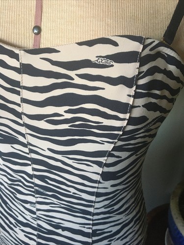 Victoria's Secret Very Sexy Zebra/ Tiger Animal Print Bodycon Mini Dress, S - Picture 3 of 10