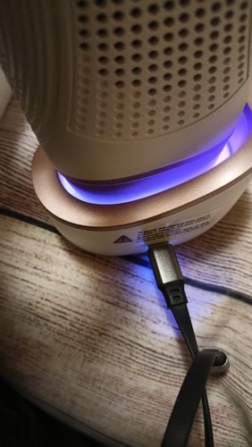 Epilatore Luce Pulsata con Punto di Congelamento e sterilizzatore UV Hikyskin - Foto 15 di 22