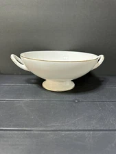 WEDGWOOD GLOUCESTER Round Vegetable Bowl (J2)