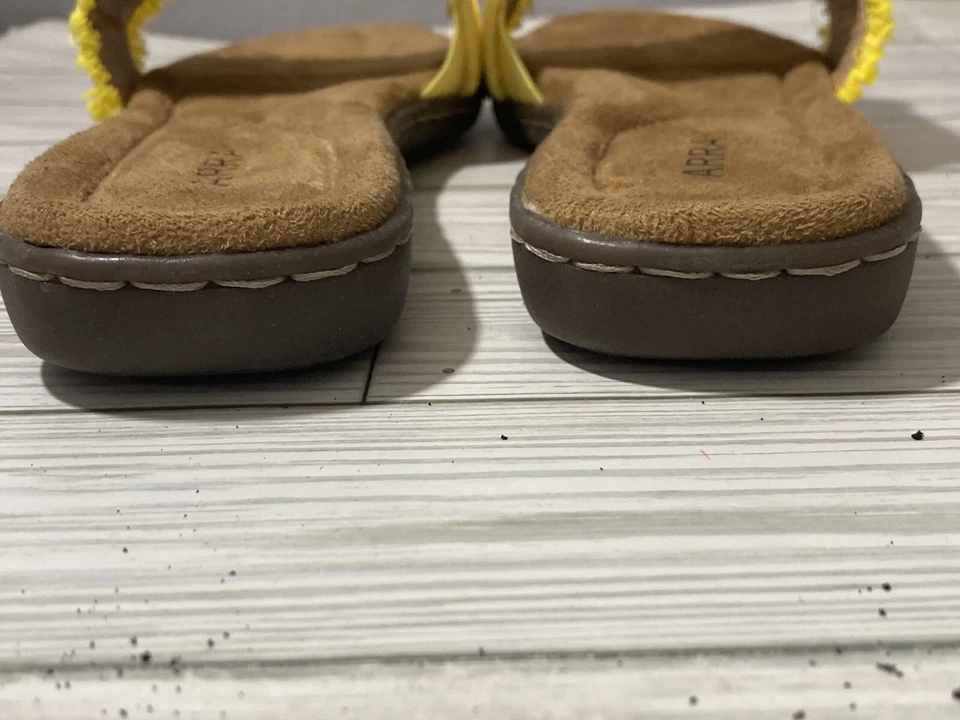 Sandalia cómoda deslizable de tela de rafia amarilla Array Carrillo para mujer talla 11W Foto 4 de 4