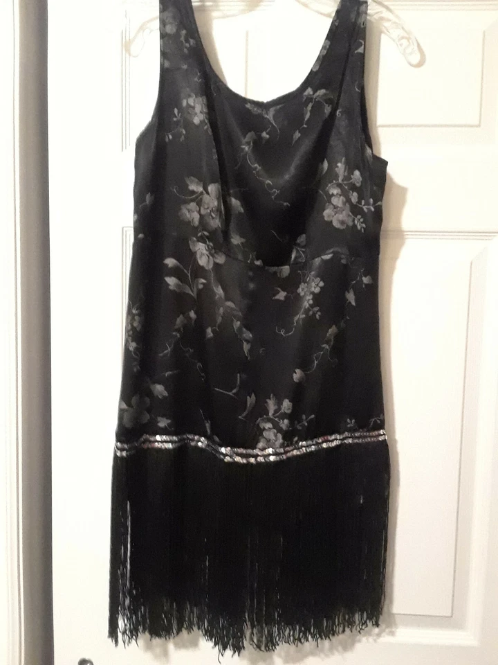 Vestido Aleta Negro y Plata - Talla 10, Largo 34" Disfraz Mtching Tocado Foto 4 de 4