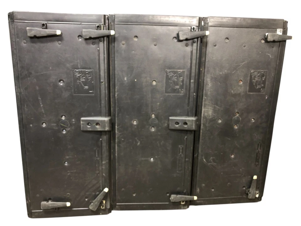 2007 Chevrolet Avalanche Escalade EXT Three Piece Removable Hard Tonneau Cover - Image 2 of 4