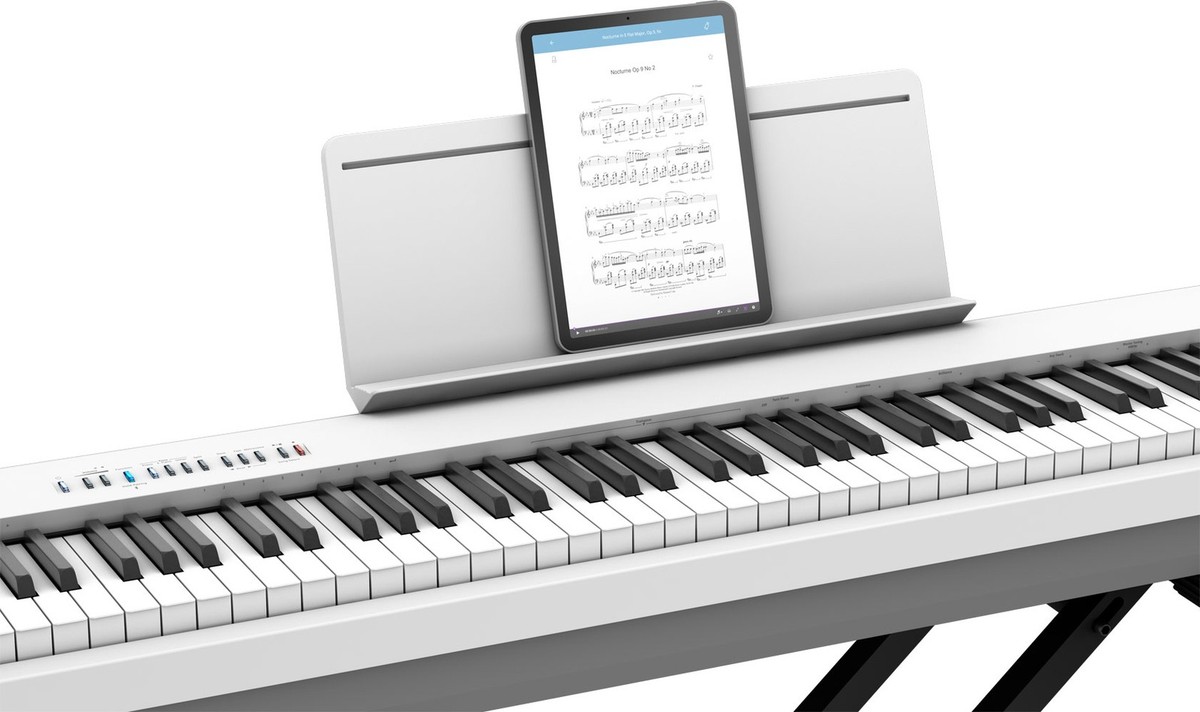 Roland FP-30X 88-Key Digital Piano - White w/ KSC-70 Stand