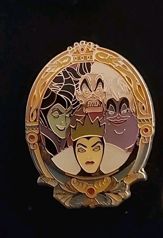 Disney Villains - Group - Magic Mirror Spinner - Pin