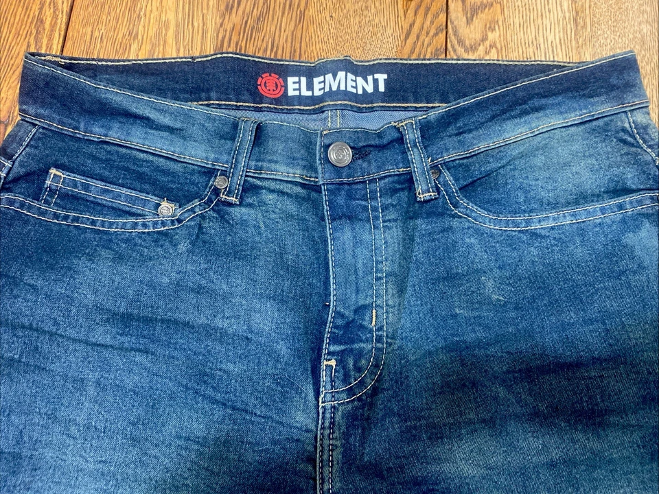 Element Modern Stretch Slim Fit Denim Shorts Size 32w - 9” inseam - NEW W/ TAGS - Image 4 of 4