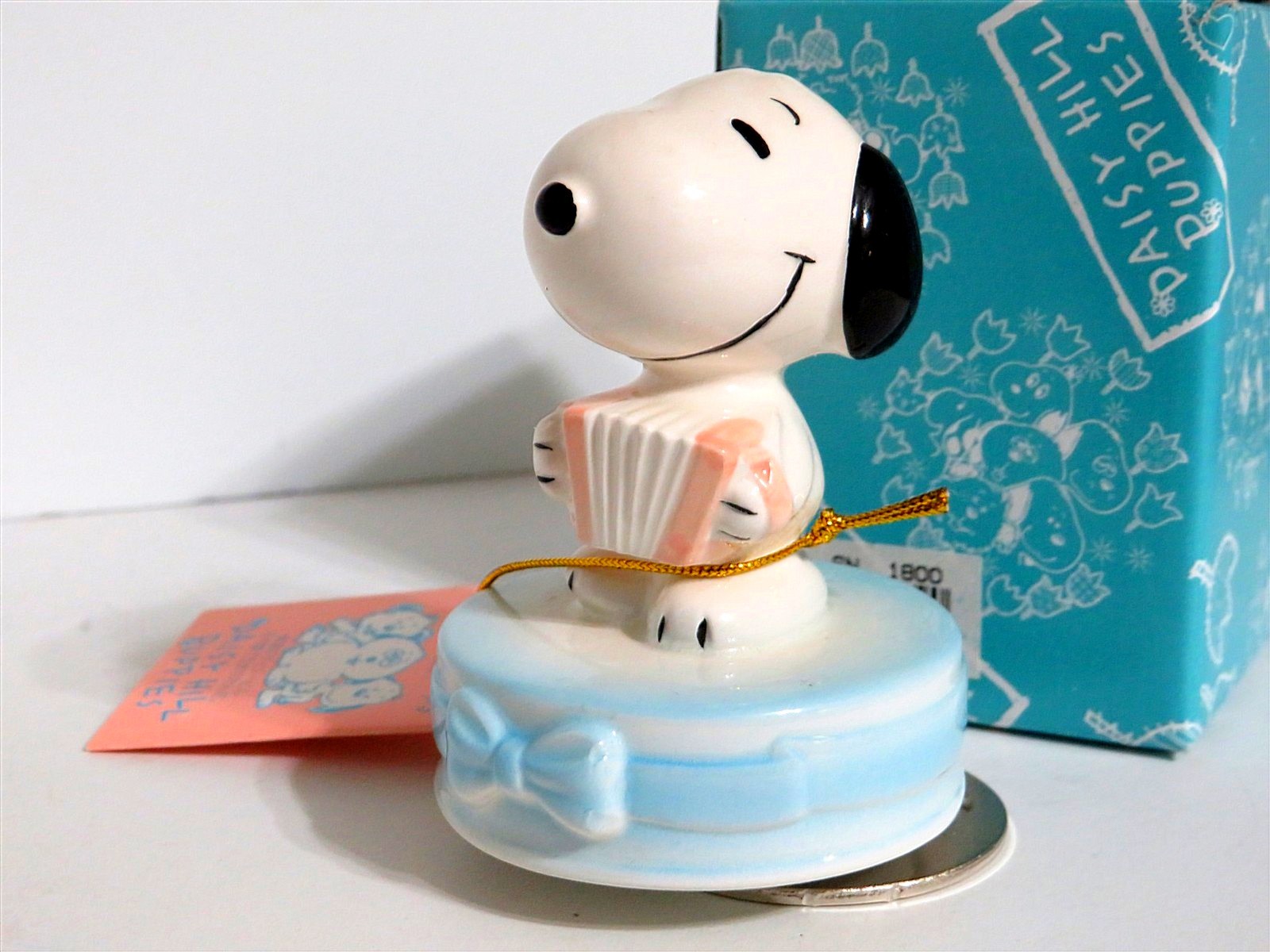 SNOOPY PEANUTS Daisy Hill Puppies Music Box Figurine by The Glory Co Ltd