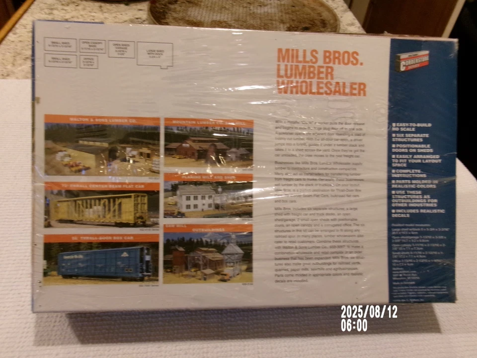 Kit WALTHERS CORNERSTONE #933-3082 Mills Bros. Mayorista de madera sin abrir sellado Foto 2 de 4