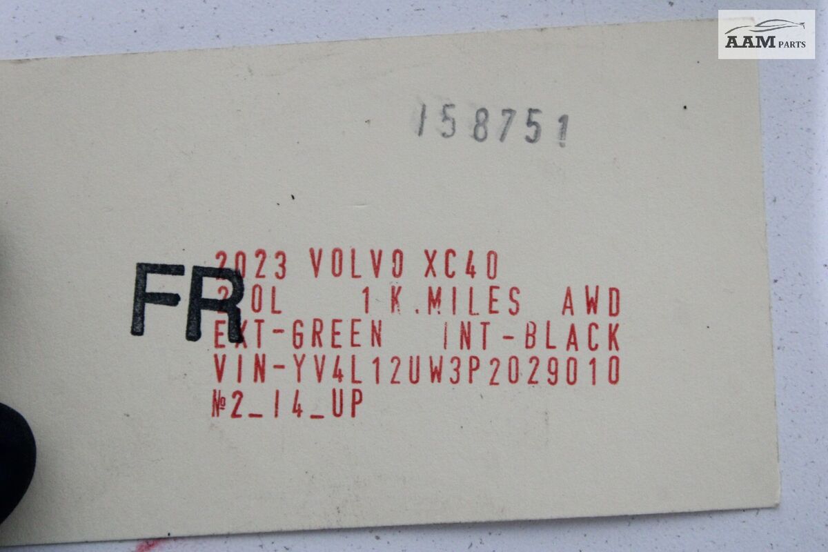 2019-2023 VOLVO XC40 FRONT RIGHT UNDERBODY COVER PANEL 2019-2023 VOLVO XC40 FRONT RIGHT UNDERBODY COVER PANEL