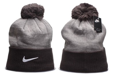 Nike Winter Knit Beanie Cuffed POM 