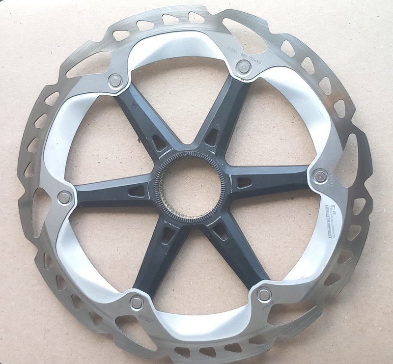 SHIMANO RT-MT800-L ICE-TECH FREEZA CENTRE LOCK DISC BRAKE 203mm without lockring