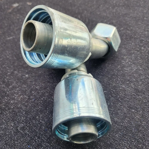 OR44J-16-16 1" to 1" 45° Female ORS Swivel, J Series