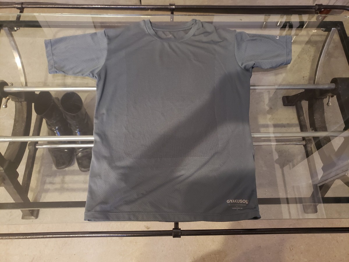 NIKE Lab Gyakusou Short Sleeve Top GREEN 1 rear pocket Size NIKE Lab Gyakusou Short Sleeve Top GREEN 1 rear pocket Size