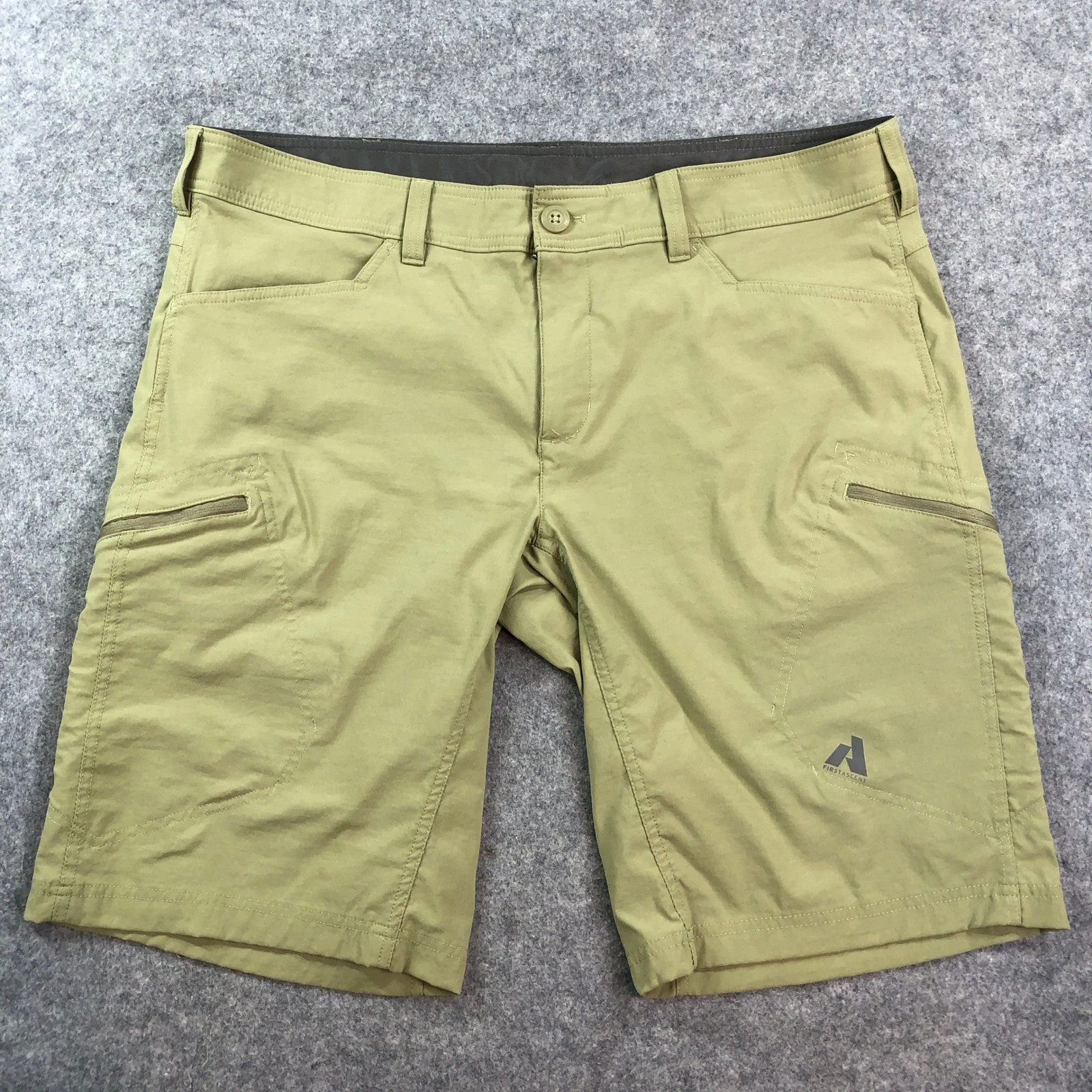 Eddie Bauer First Ascent Mens Cargo Shorts 40x12 Green Khaki Stretch Hiking