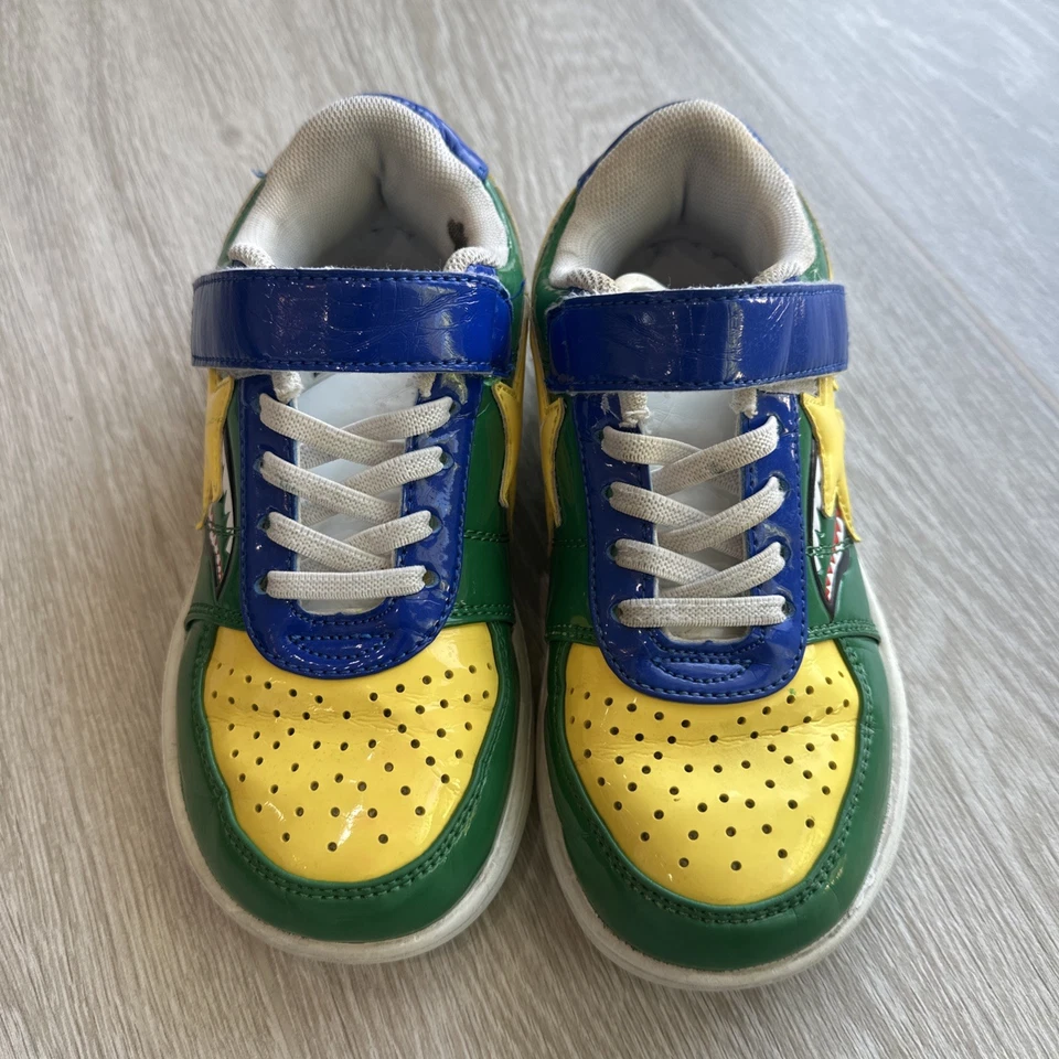 Кроссовки для малышей BAPE - размер 19 бывшие в употреблении - Изображение 3 из 4