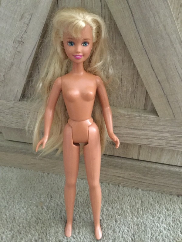 1995 Mattel Barbie Sparkle Beach Skipper #14352 Stacie Barbie Doll with Long Hai