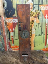 VINTAGE C. 1910 LION CLEAR GUMS PENNY OPERATED VENDING MACHINE SIGN BRITISH RARE