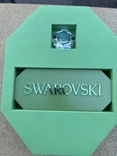 New SWAROVSKI Eyeglasses Sunglasses Platform Display Stand with CRYSTAL